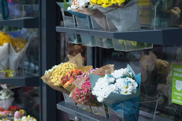 Comercio de flores asegurado correctamente con segurosagencia.com