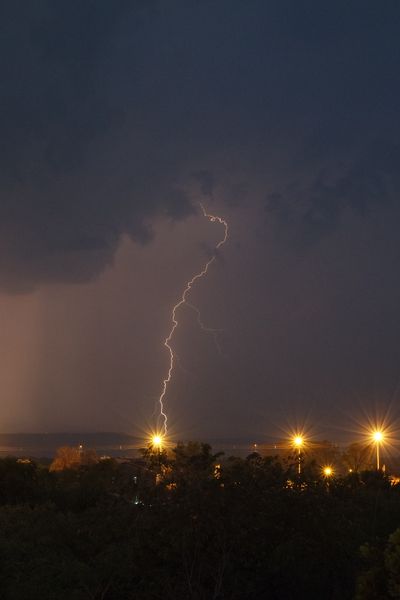 El impacto de las tormentas de verano: Daños eléctricos por tormentas