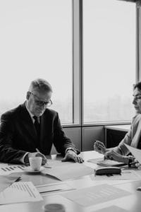 Debate sobre seguros en el banco vs mediador de seguros